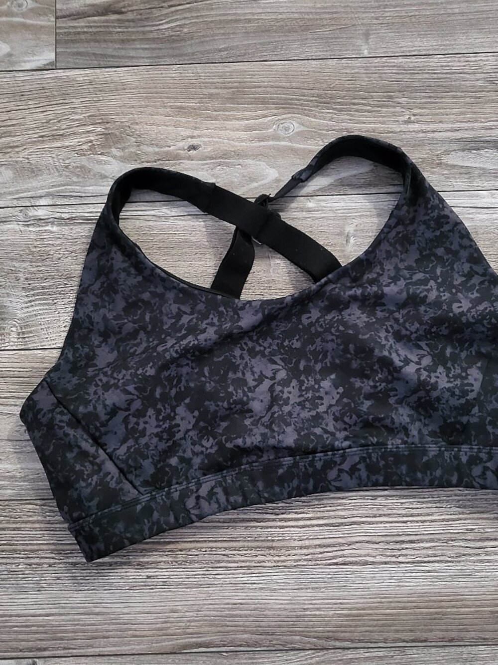 Lole Sports Bra XL Adjustable Criss Cross Back Camo Grey Black Activewear